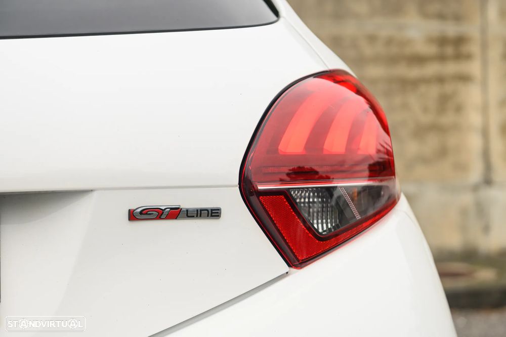 Peugeot 208 1.2 PureTech GT Line - 52