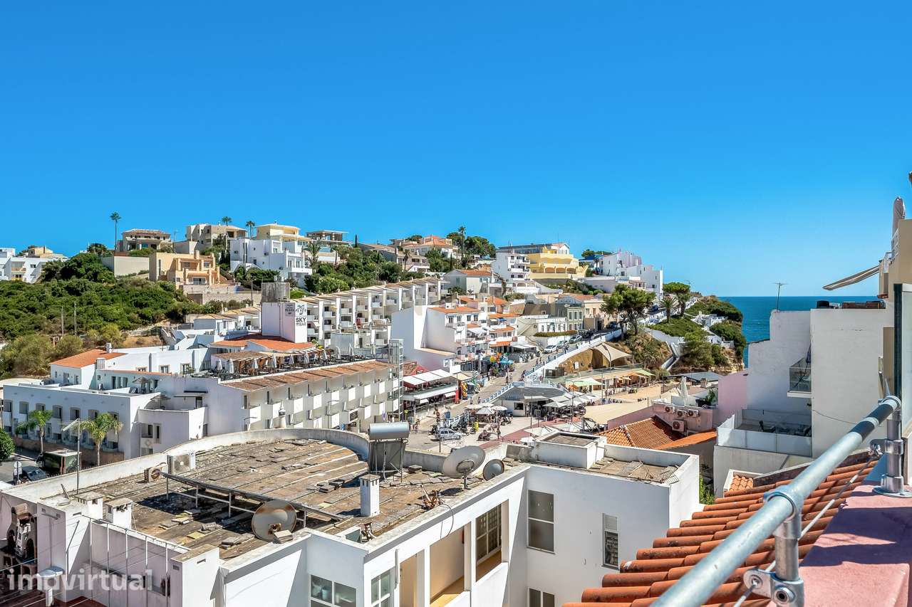 T2 Renovado no Centro de Carvoeiro | Rooftop Privado com Vista Mar | 3 - Grande imagem: 2/25