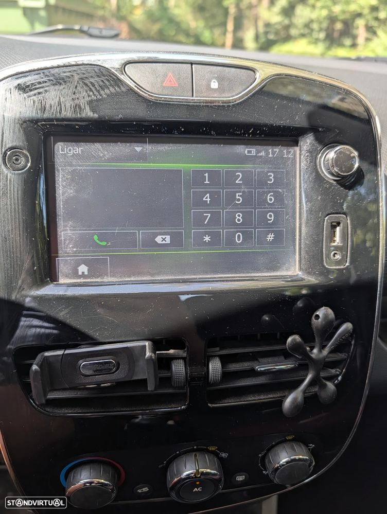 Renault Clio - 12