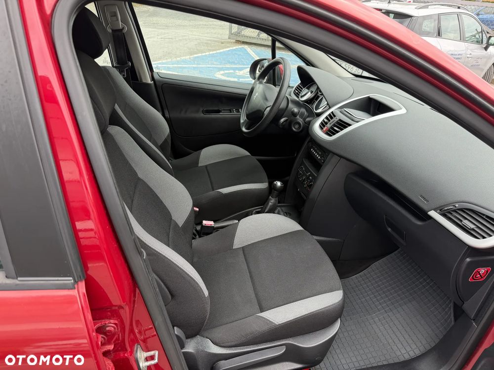 Peugeot 207 1.4 16V Trendy - 7