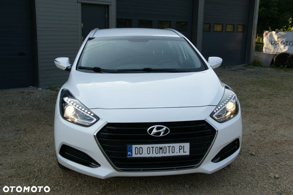 Hyundai i40 Kombi blue 1.6 Classic - 2