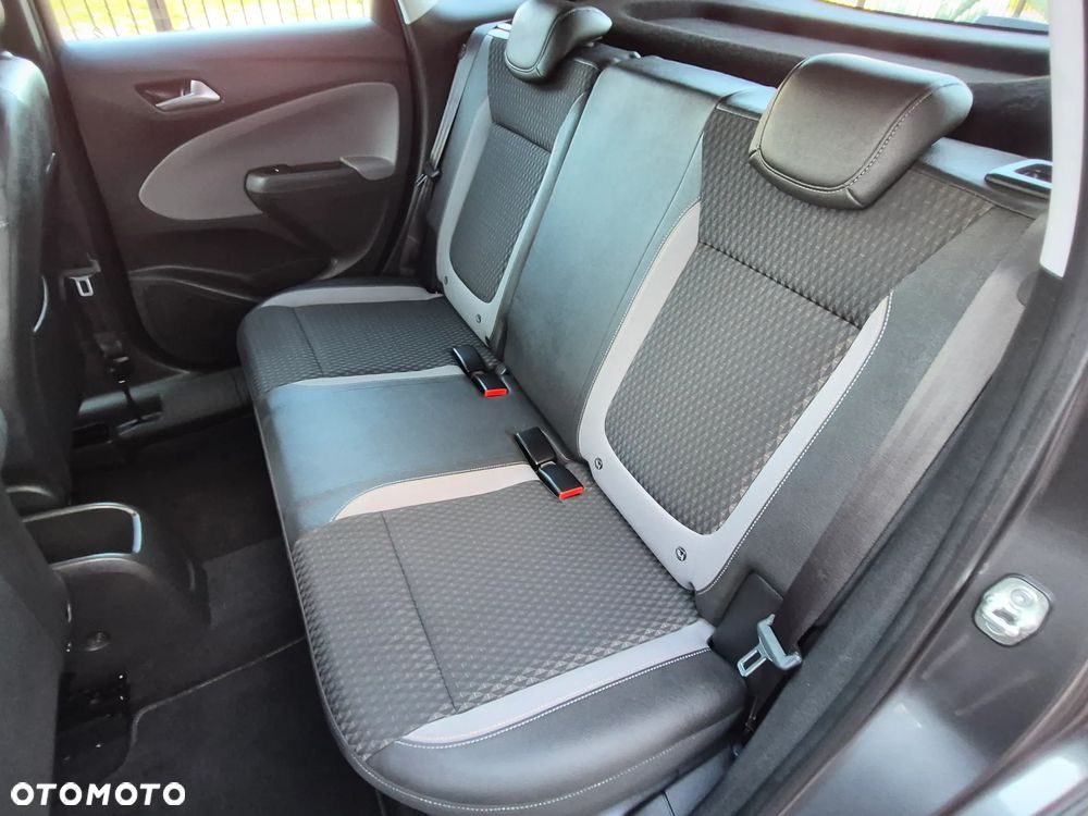 Opel Crossland X - 13