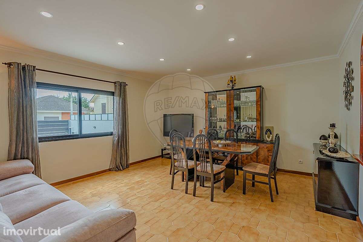 Moradia T6 para venda - Grande imagem: 3/33