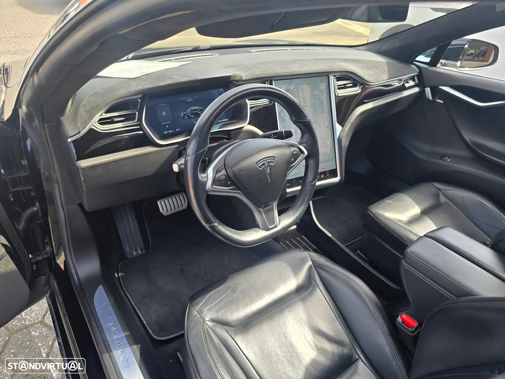 Tesla Model S P90D - 13