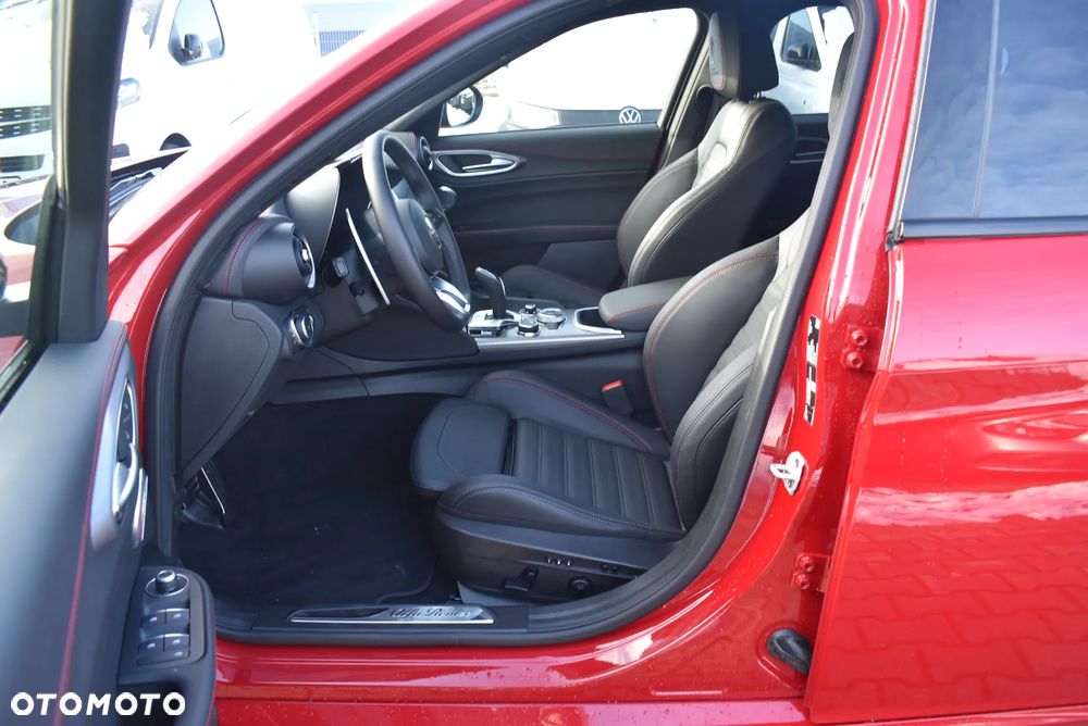 Alfa Romeo Giulia 2.0 Turbo Tributo Italiano Q4 - 10