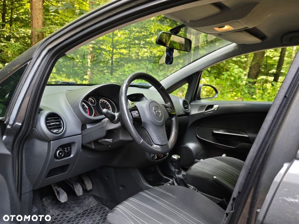 Opel Corsa 1.2 16V 111 - 16