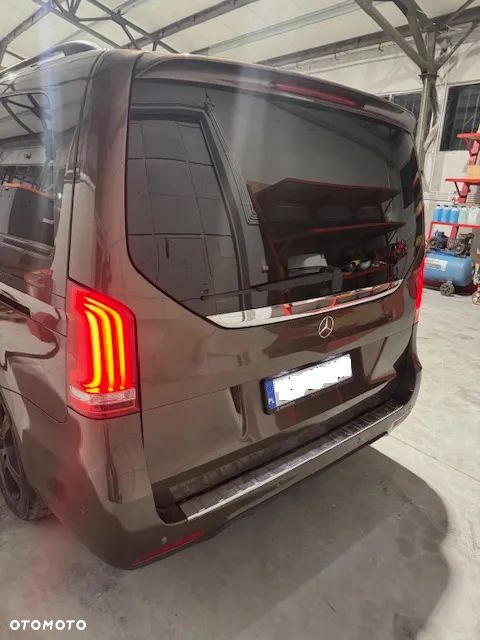 Mercedes-Benz Klasa V - 4