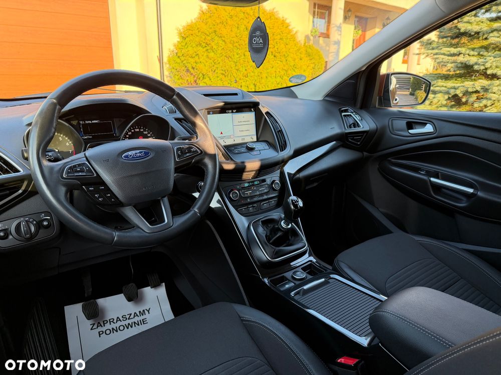 Ford Kuga 1.5 EcoBoost 2x4 Titanium - 25