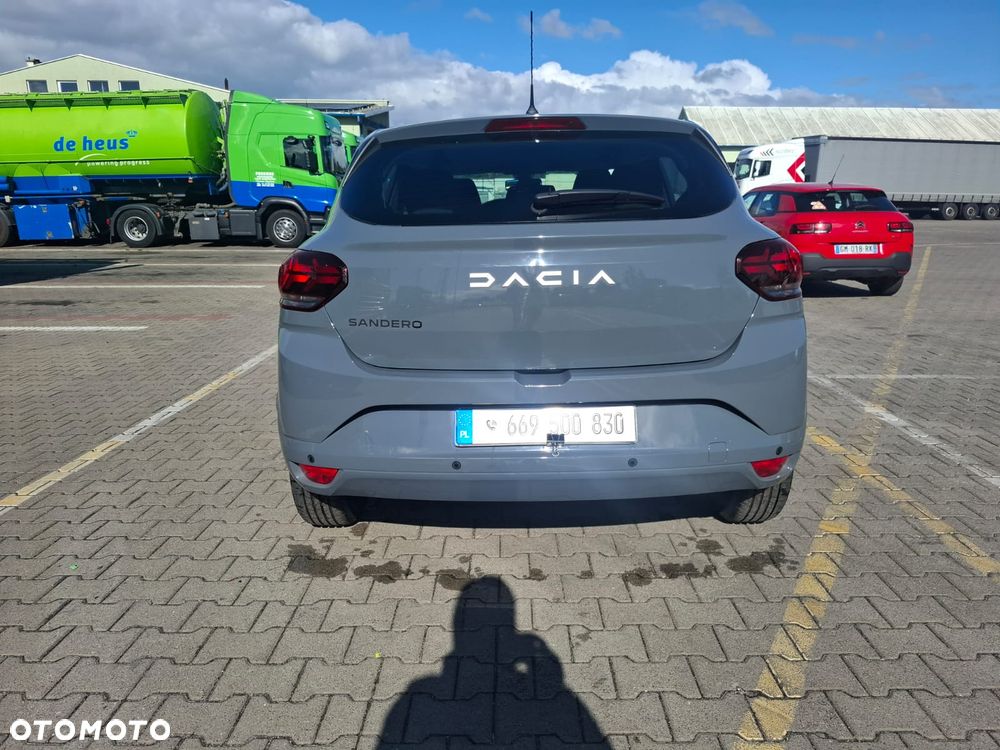 Dacia Sandero - 5