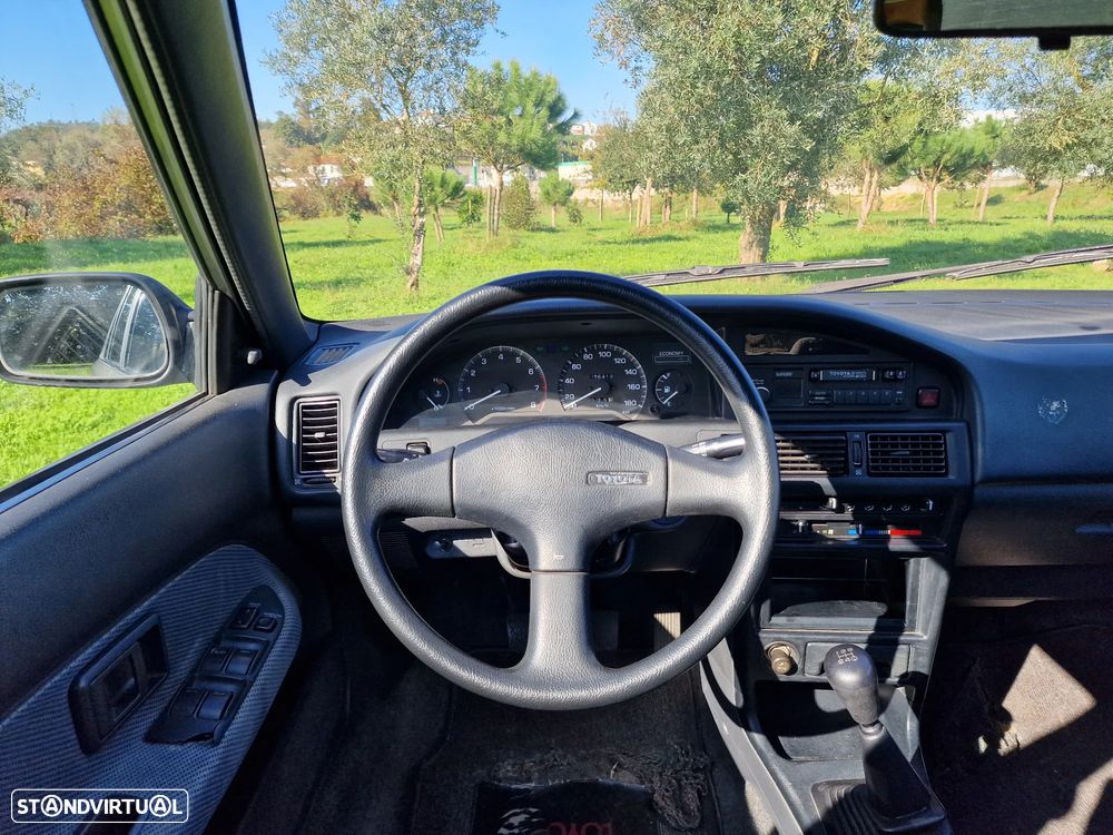 Toyota Corolla 1.3 Gold Line - 6