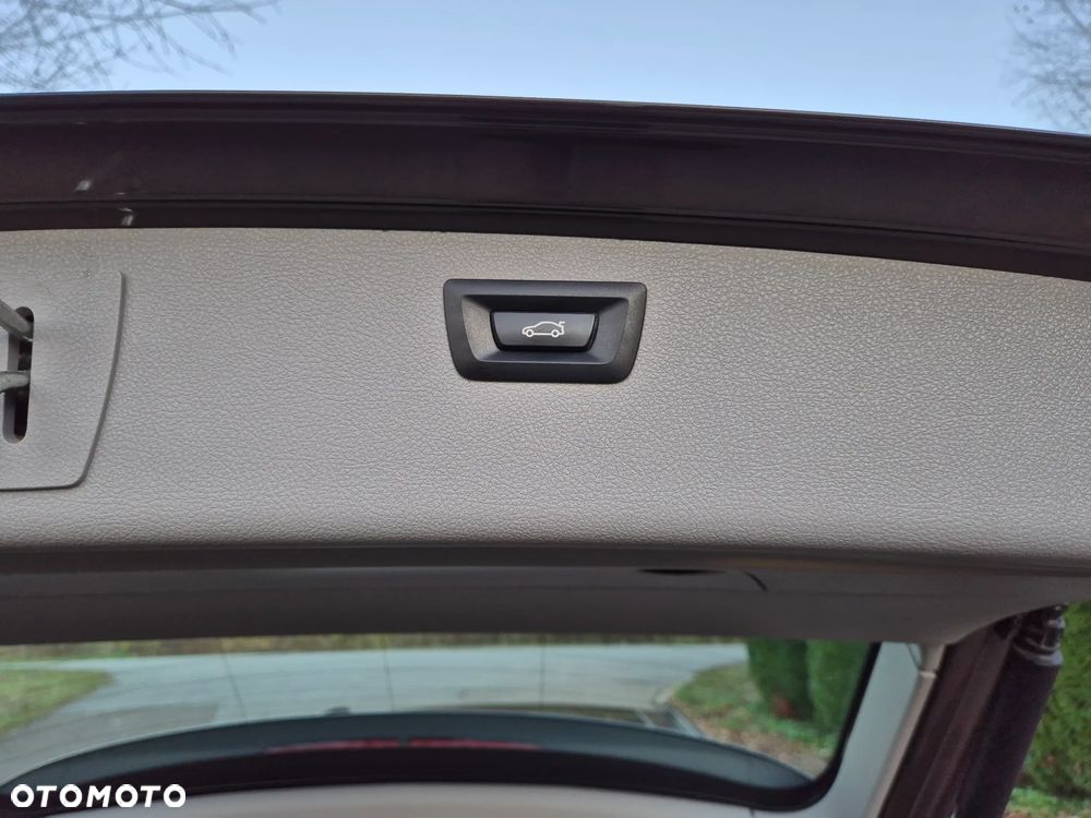 BMW Seria 3 320d Efficient Dynamics Edition - 12