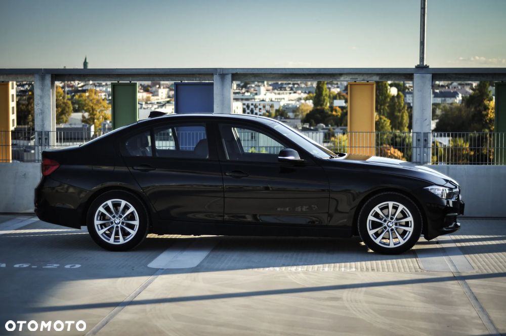 BMW Seria 3 320i Edition Luxury Line Purity - 5