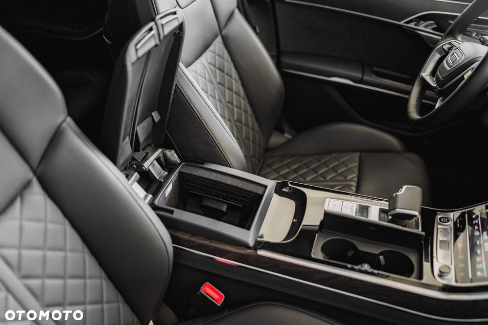 Audi A8 - 21