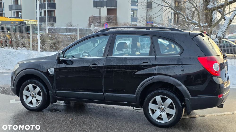 Chevrolet Captiva 2.0 d LT base 5os - 8