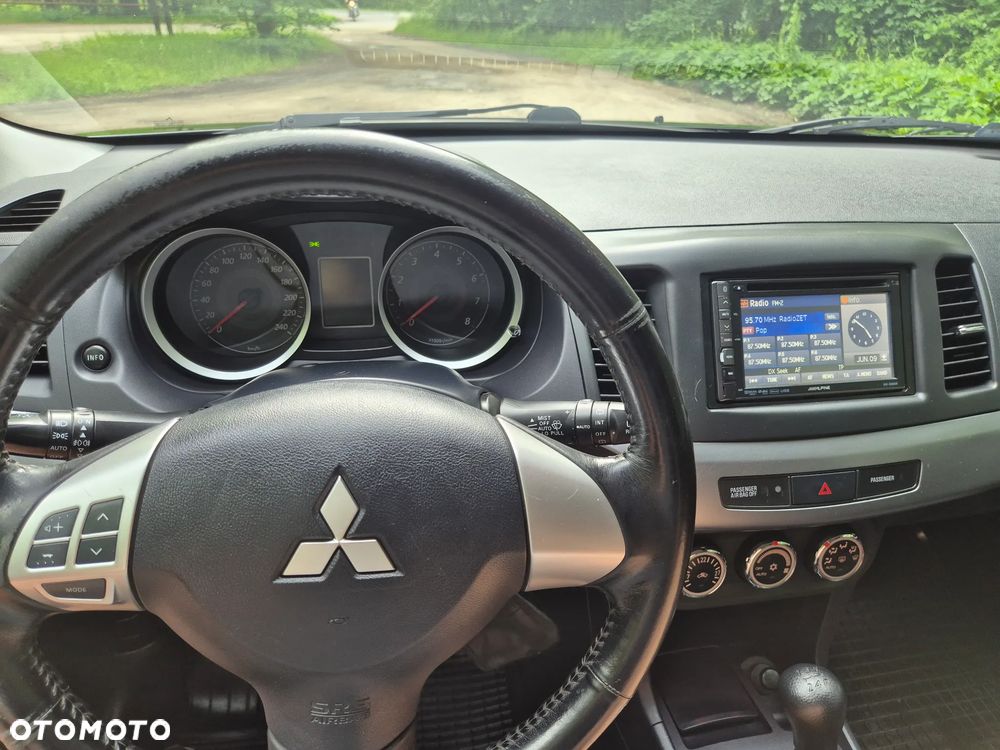 Mitsubishi Lancer 1.5 Invite - 14