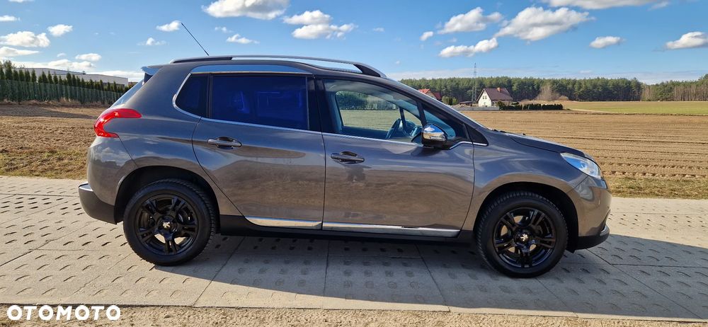 Peugeot 2008 1.6 e-HDi Allure S&S - 11
