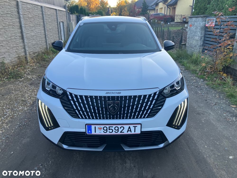 Peugeot 2008 2023 photo 2