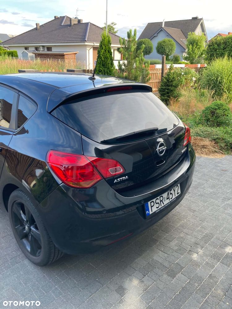 Opel Astra 1.7 CDTI ecoFLEX - 4