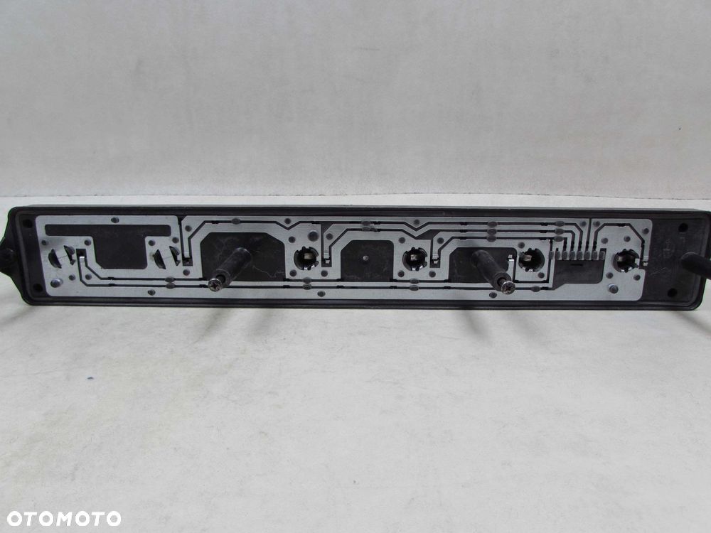 IVECO DAILY 99-06 WLAD LAMPY PRAWY TYL - 3