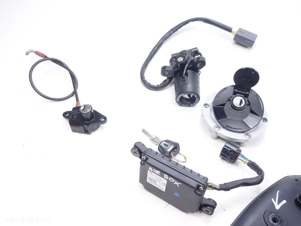 Stacyjka z kluczykiem moduł immobiliser Triumph Street Triple 765 23+ - 12