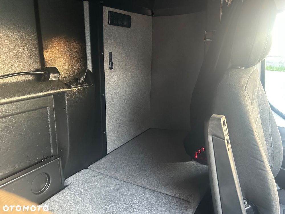 Iveco Daily 72C180 Hi-Matic - 39