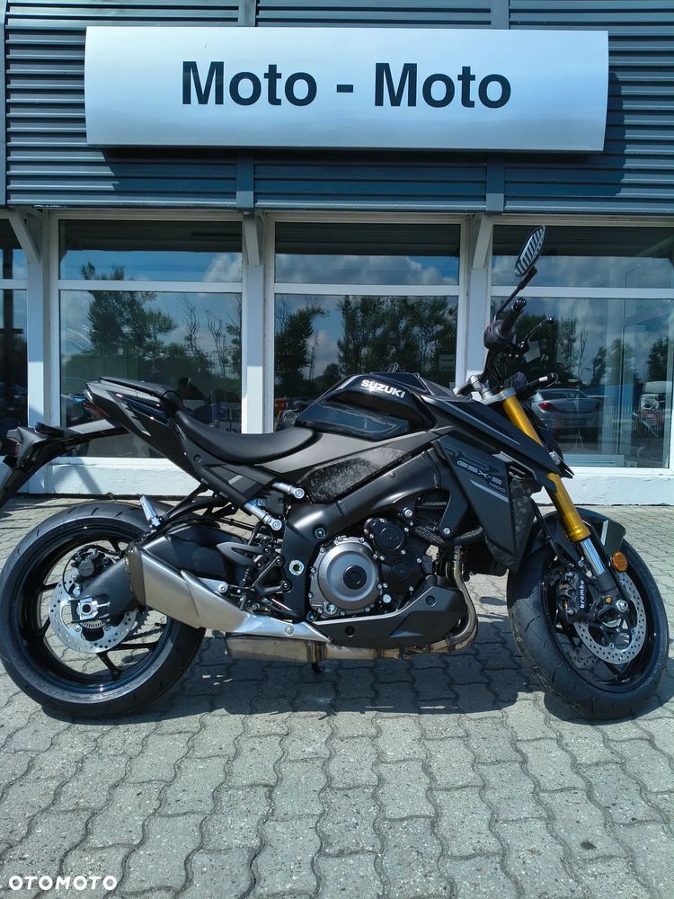 Suzuki GSX - 4