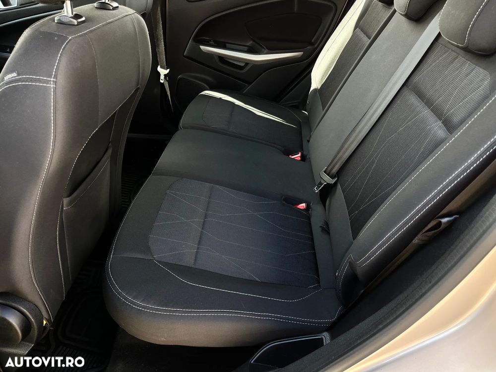 Ford EcoSport - 11