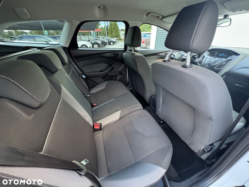 Ford Focus 1.0 EcoBoost Ambiente - 31