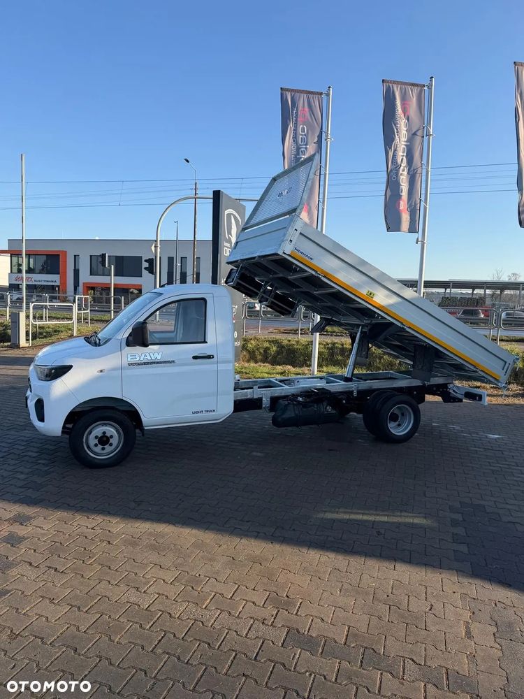 BAW Light Truck - 1