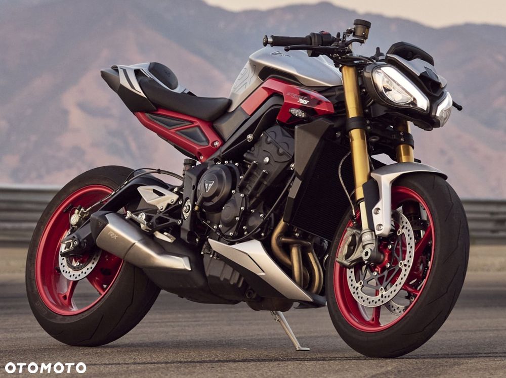 Triumph Street Triple - 1
