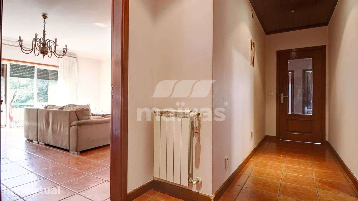 ANDAR MORADIA T3 COM TERRAÇO E GARAGEM PARA TRÊS CARROS - Grande imagem: 4/34
