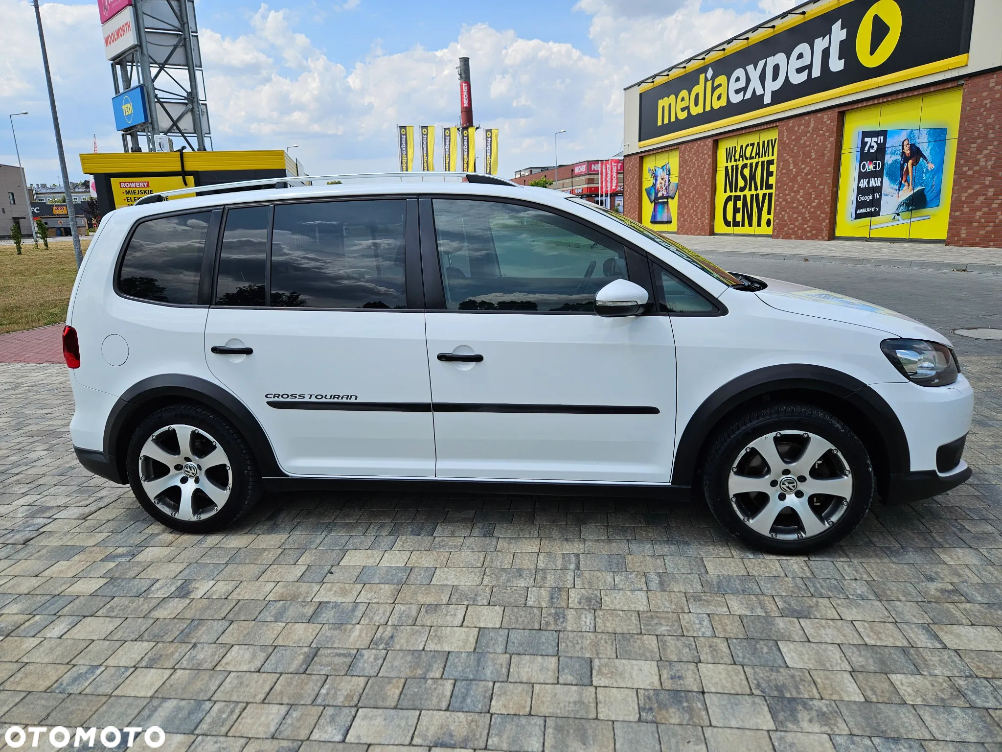 Volkswagen Touran 2.0 TDI DPF Cross DSG - 11
