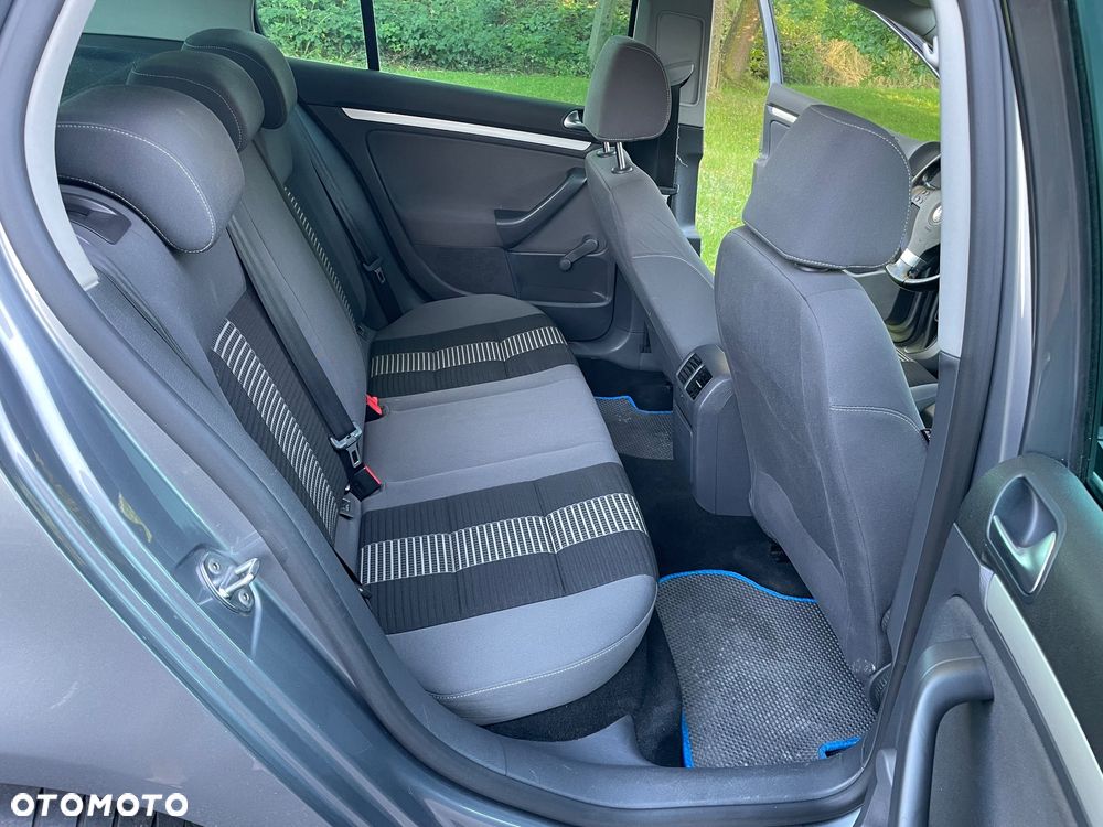 Volkswagen Golf 2.0 TDI United - 16