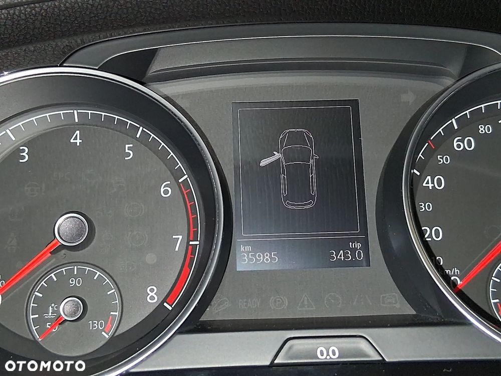 Volkswagen Golf - 5