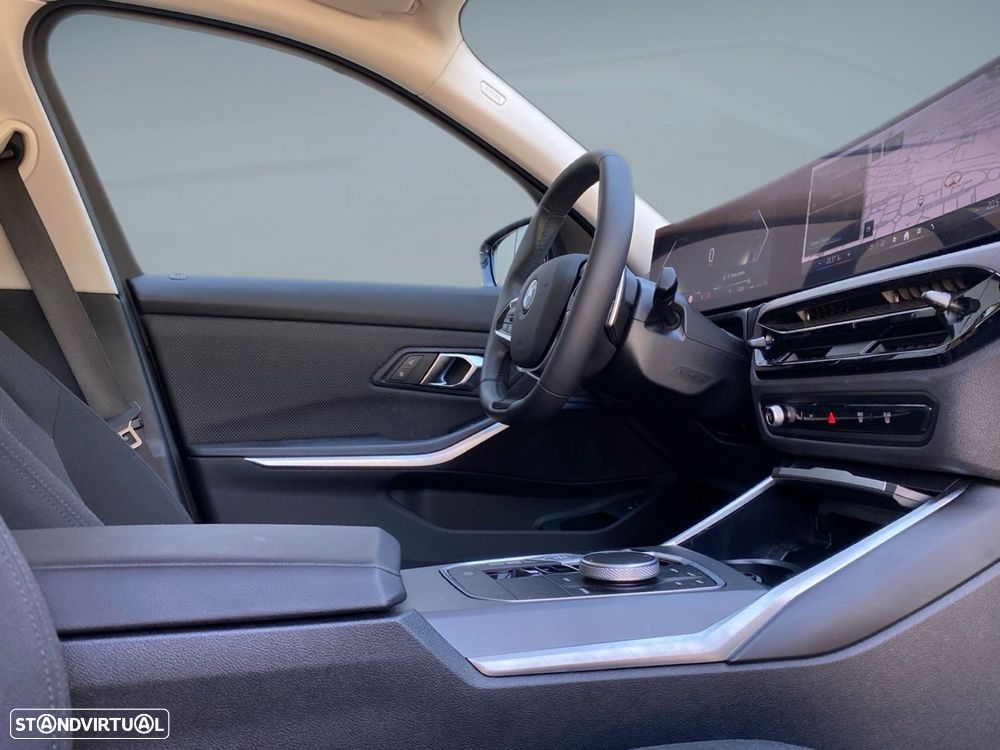 BMW 320 d Touring Auto - 14