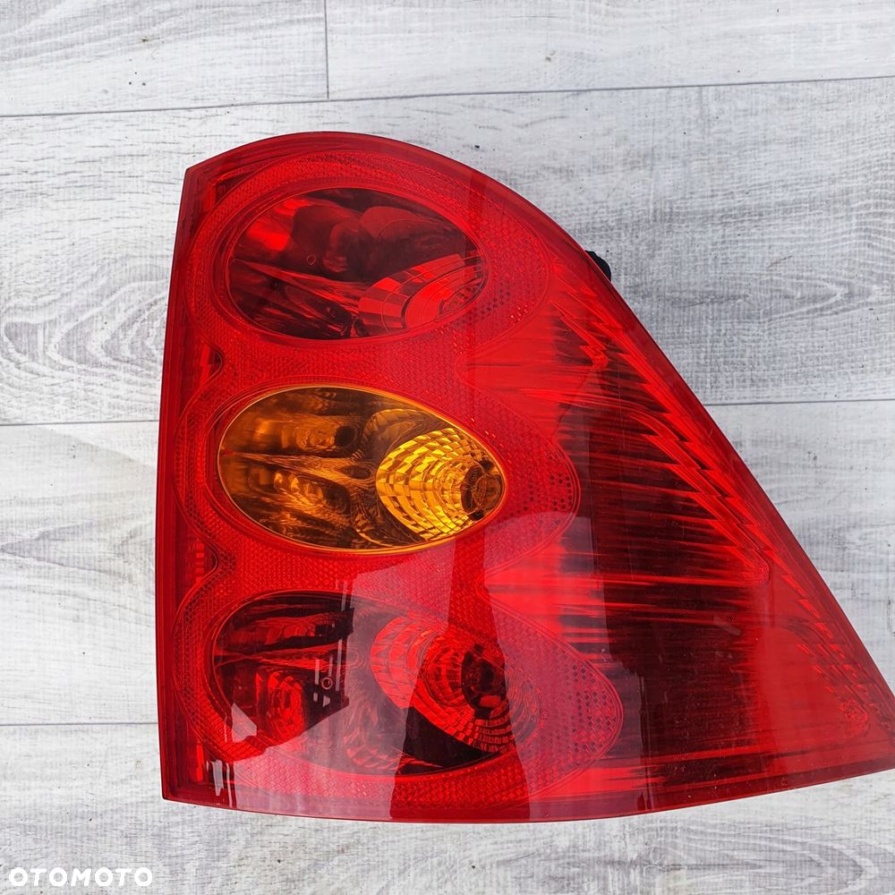 lampa lewa lub prawa tylna peugeot 1007 - 2
