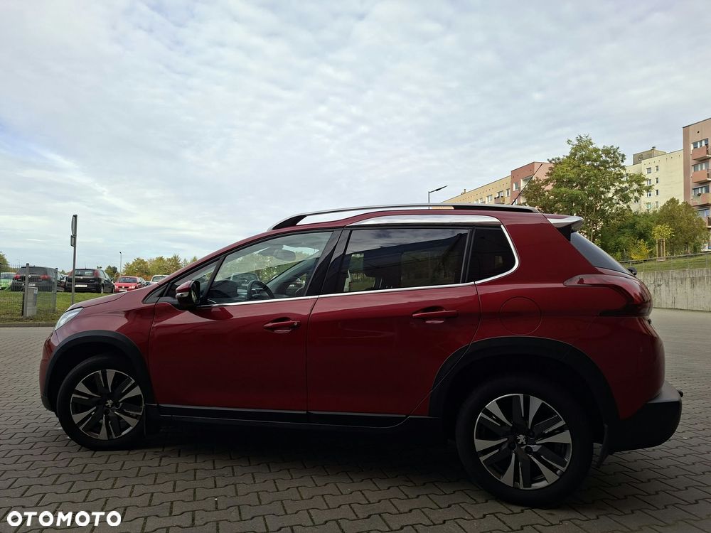Peugeot 2008 BlueHDi 100 STOP & START Allure - 22