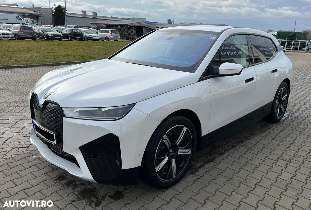 BMW iX - 2