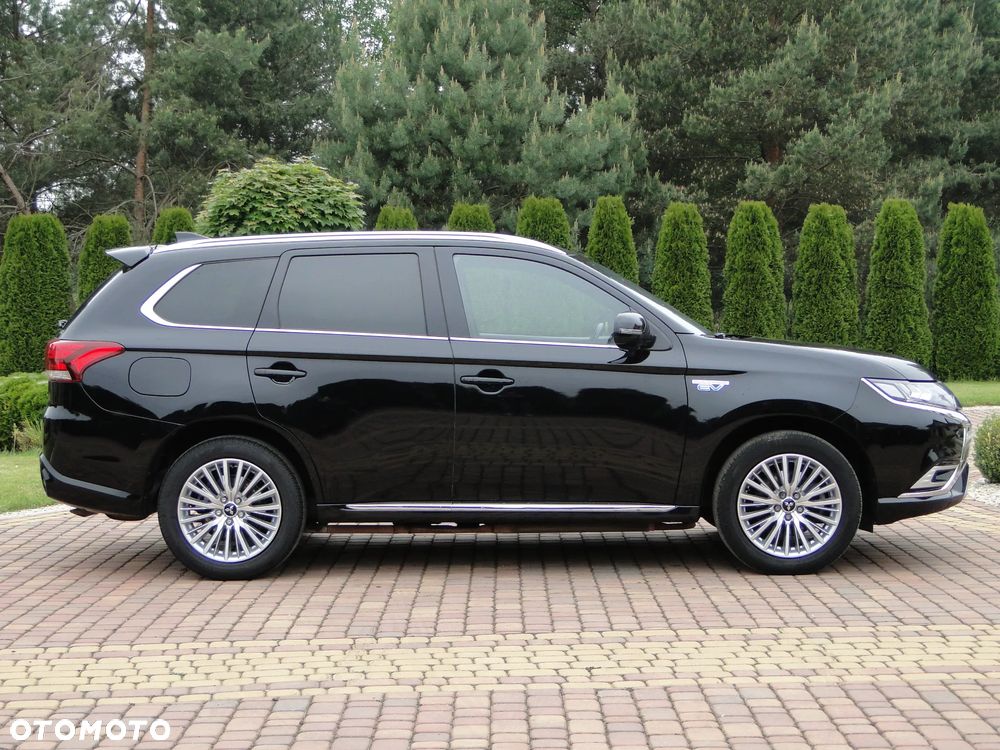 Mitsubishi Outlander Instyle + - 8