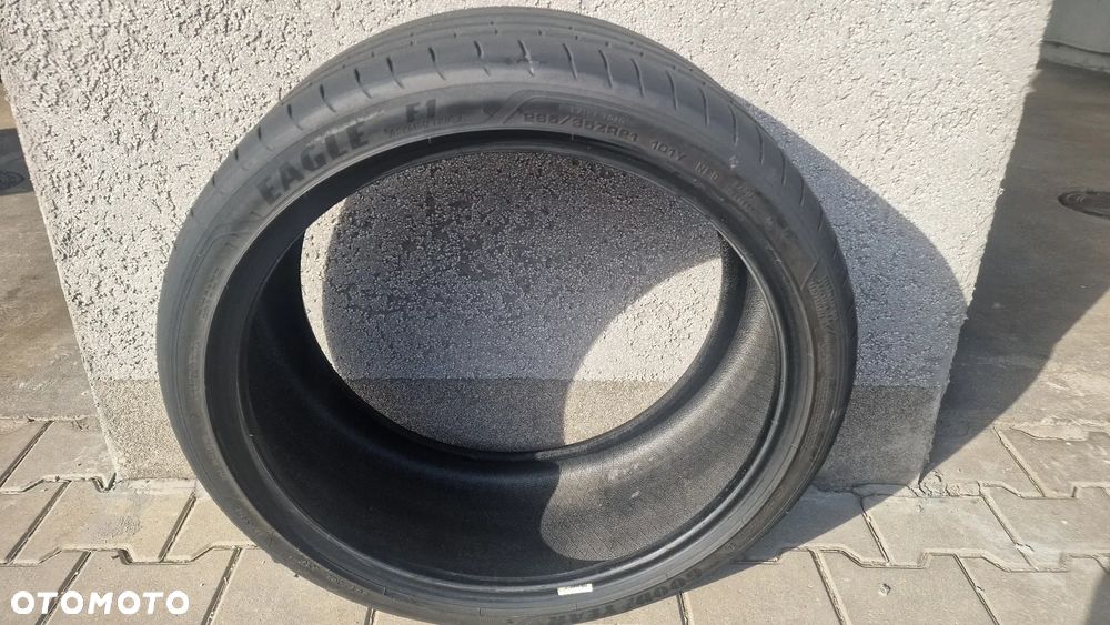 Opony do Porsche Taycan 21' letnie 2 szt. - 2