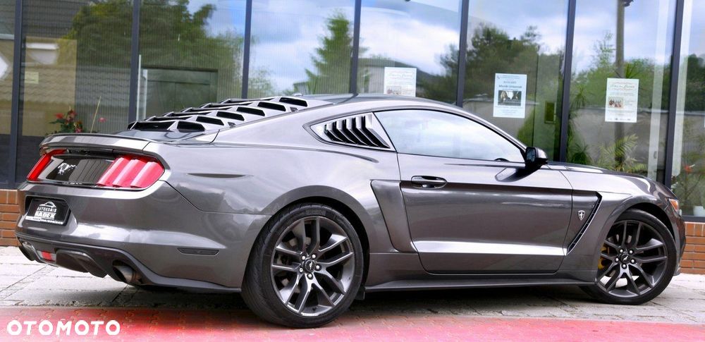 Ford Mustang - 7