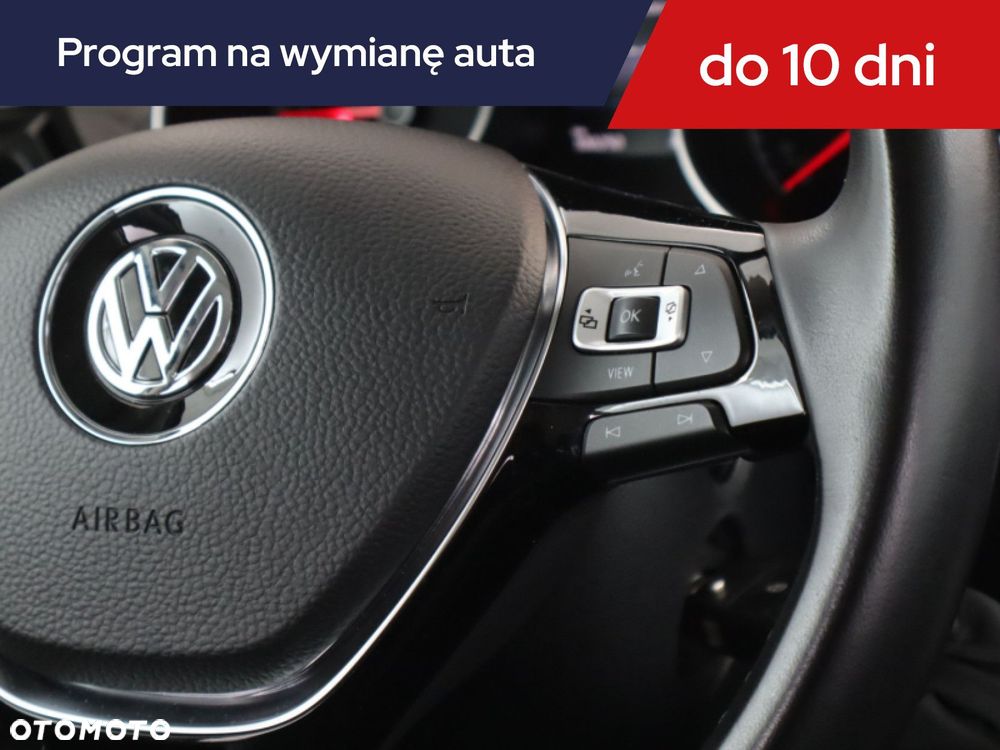 Volkswagen Touran - 18