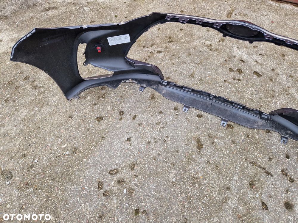Toyota Yaris 4 IV 20- zderzak przedni znaczek - 4