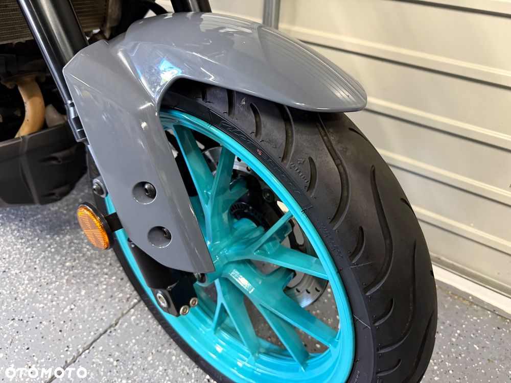 Yamaha MT - 6