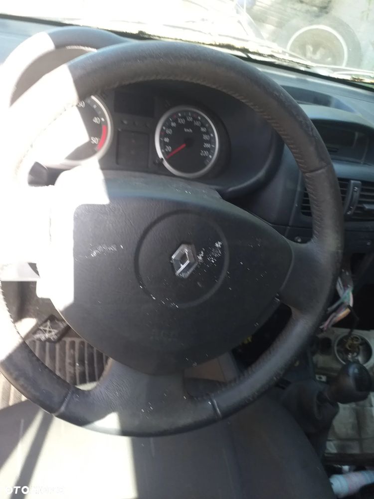 Auto na części - Renault Clio 98KM benzyna 2003 Silnik Skrzynia Drzwi Maska Klapa Błotnik Zderzak Lampa Szyba Klamka Lusterko Deska Kokpit - 3