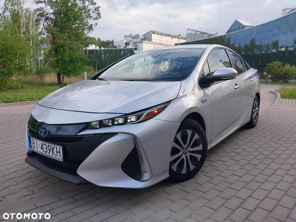 Toyota Prius Hybrid - 1