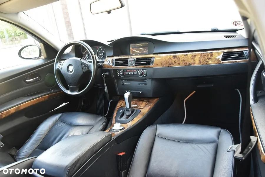BMW Seria 3 320i - 19