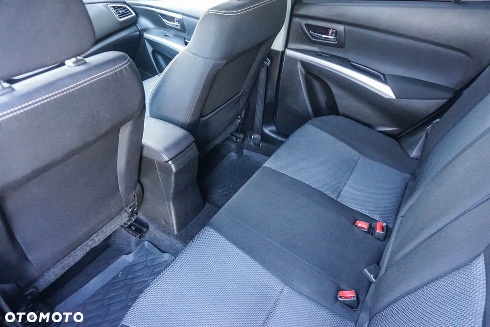 Suzuki SX4 1.6 Premium - 25