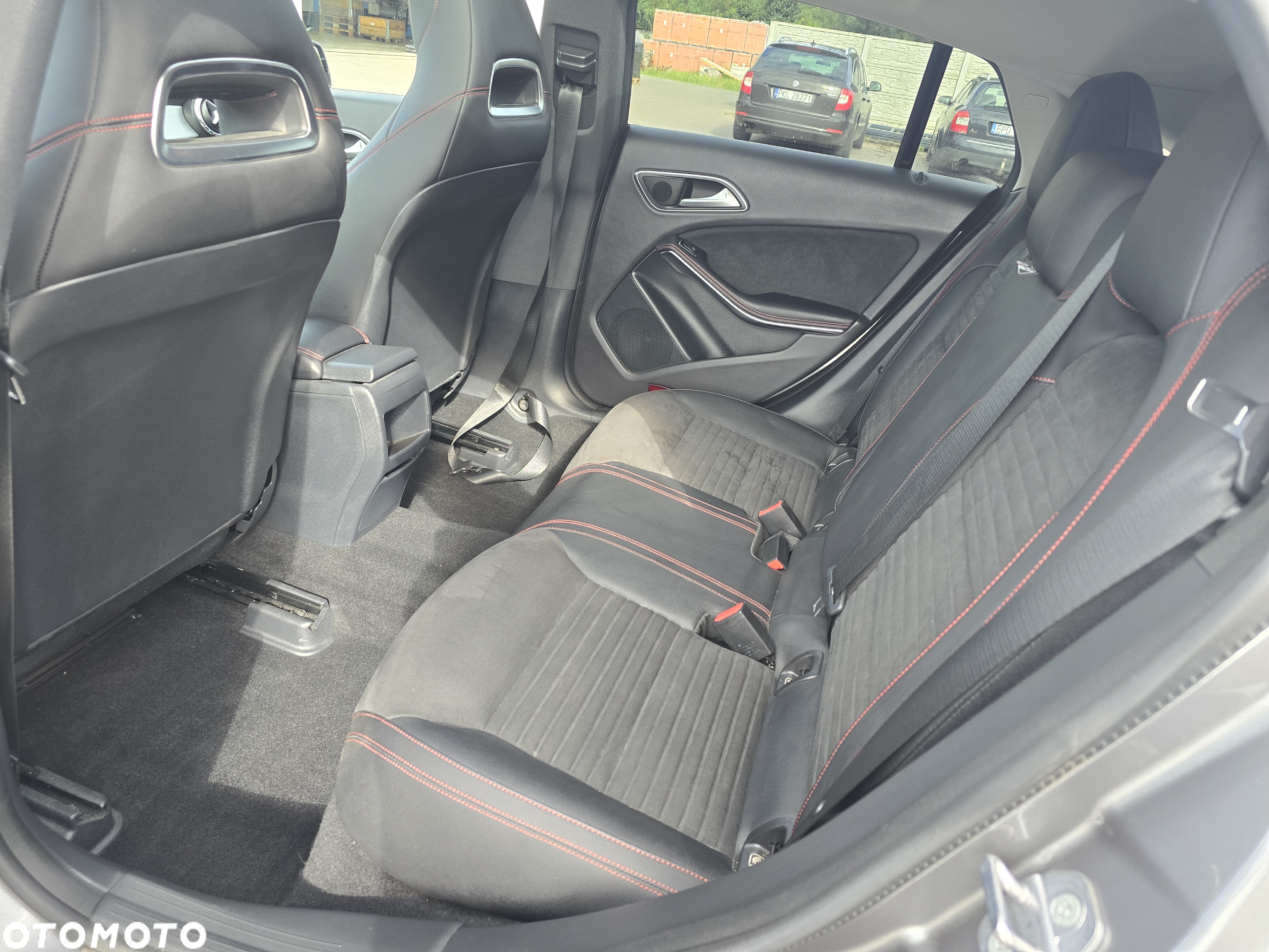 Mercedes-Benz CLA Shooting Brake 180 AMG Line - 8