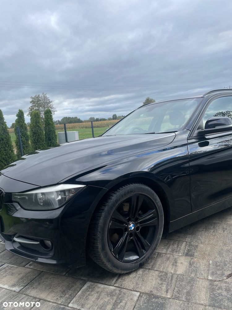 BMW 320D 2013 photo 2